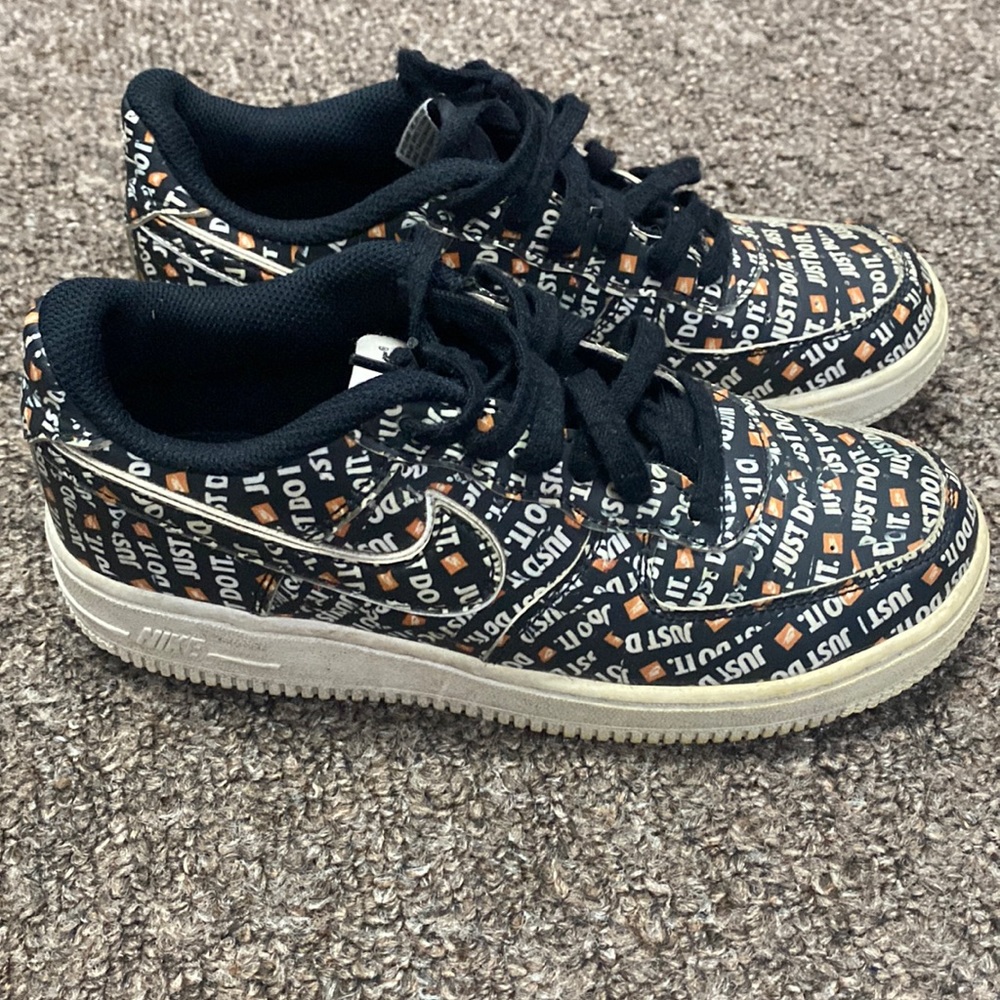 Nike youth shoes